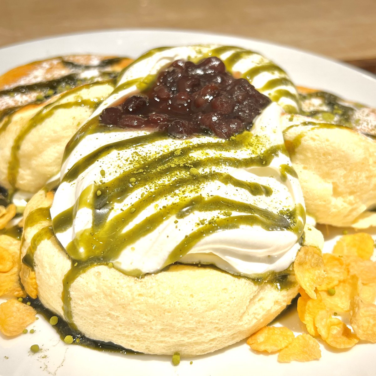 PopLife85848112's tweet photo. ふわっふわのパンケーキ!😋
#EAcafe
#FLUFFYPANCAKE
#西尾の抹茶
#スイーツ
#パンケーキ https://t.co/RUPOrFZhdX