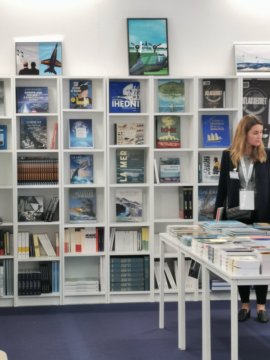 [ ⚔️ #EURONAVAL] 

Les #livres traitant de la marine, de la géopolitique, de la mer, du cyber, du nucléaire vous intéressent ? Fan de BD traitant de la marine ? On vous donne rendez-vous avec l'IHEDN au Bookshop du Salon !

<a href="/ecoledeguerre/">École de Guerre</a> <a href="/IHEDN/">IHEDN</a> <a href="/MarineNationale/">Marine nationale</a> <a href="/Armee_de_lair/">Armée de l'Air et de l'Espace</a>