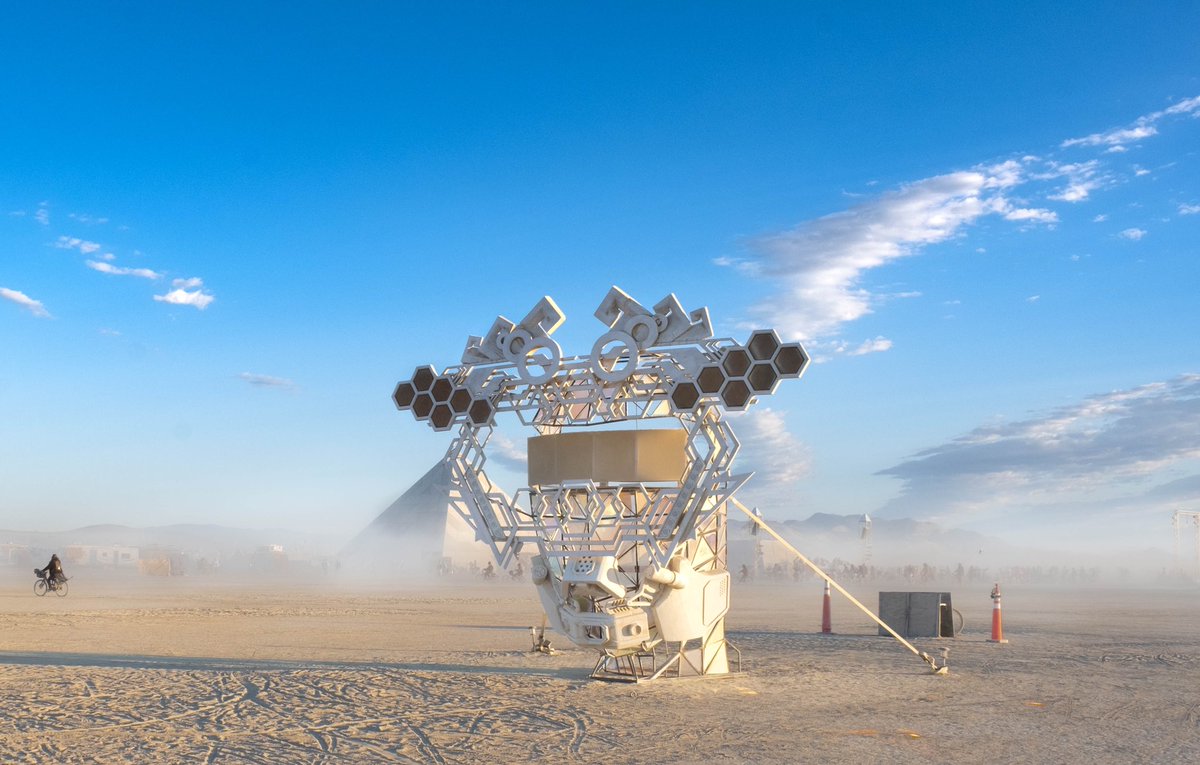 BΞnjamin tweet media