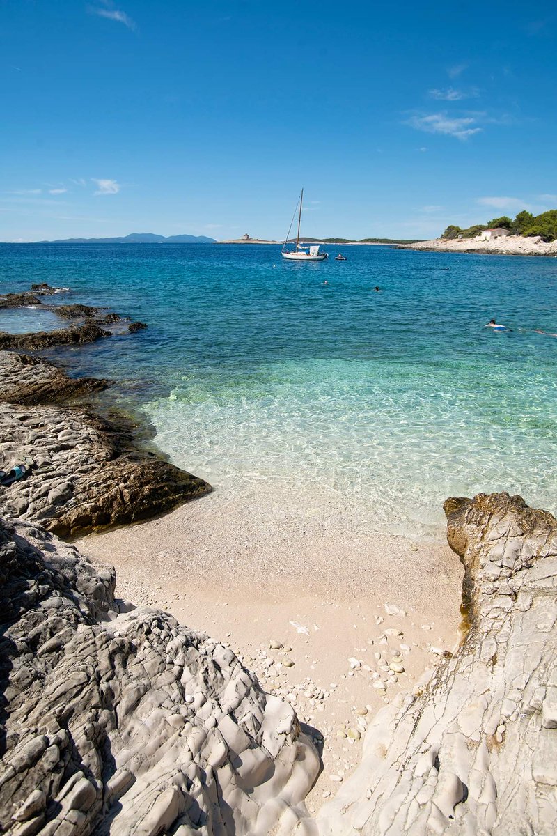 domagojsever's tweet photo. Autumn in Croatia 📸🏖️ https://t.co/0lFsnqU1FQ