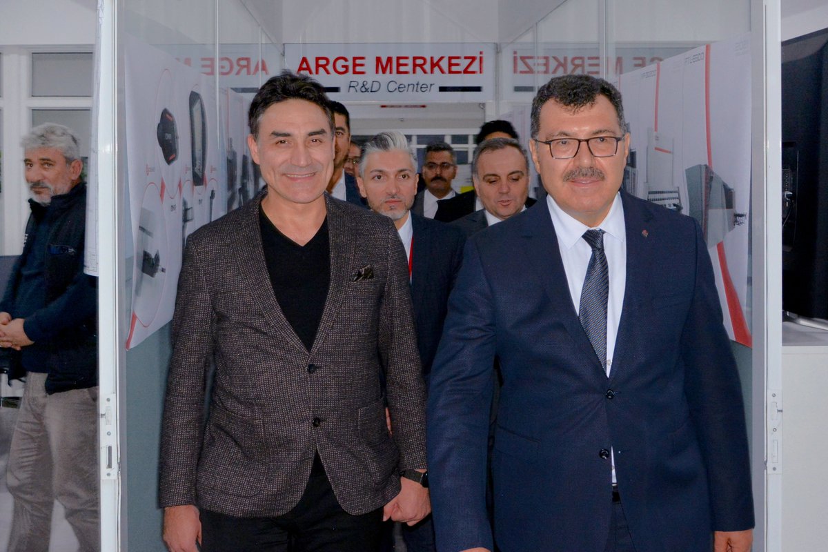 denermachinery's tweet photo. Tübitak Başkanı Prof. Dr. Hasan Mandal, Erciyes Üniversitesi Rektörü Prof. Dr. Fatih Altun ve beraberlerindeki heyetle #Dener #Taksan Üretim Tesislerini ziyaret ettiler.

https://t.co/gZEQcELlgg

#denergroup #tubitak #erciyesüniversitesi #gelecekburada https://t.co/kapHIvyreh