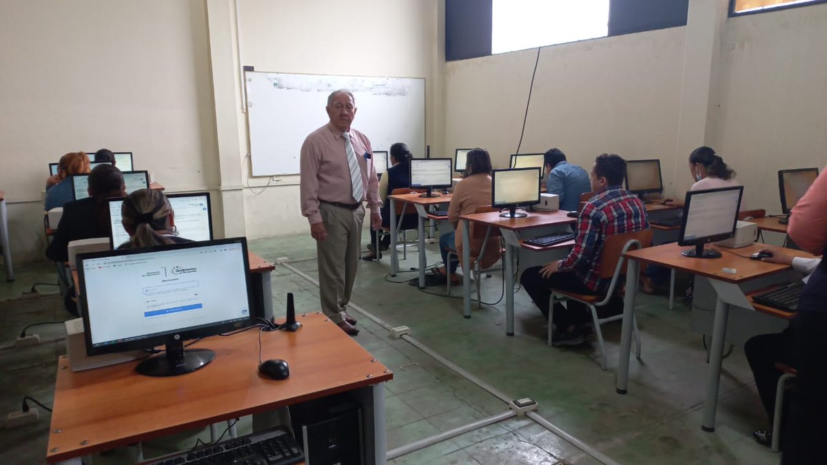 ByronAToledoC's tweet photo. #Distrito07D06Educación Inicio de Proceso para la aplicación de Prueba de Personalidad-Concurso de Méritos y Oposición para Docentes, 665 aspirantes convocados, asistirán a 3 sedes EEB. Antonio José de Sucre, EEB. Félix Vega Dávila Y CB. Napoleón Mera donde serán evaluados. https://t.co/1ft0DTJAZk