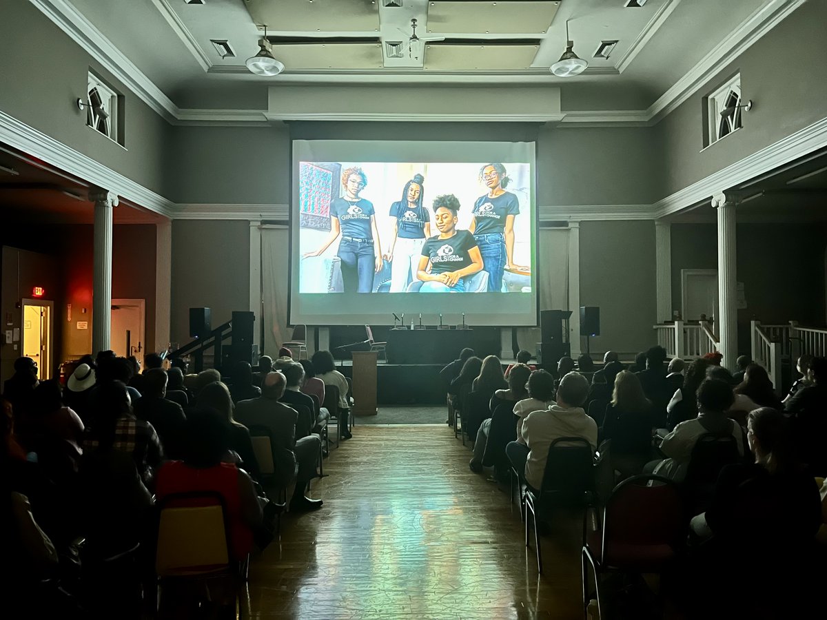 Nyack_Schools's tweet image. Parents, educators, district leaders &amp;amp; community members came together to listen, learn &amp;amp; raise awareness around the disparities that Black girls face in our society w/the first #NyackSchools Community Film Series event featuring @FilmPushout. #Thanks to our panelists &amp;amp; partners!