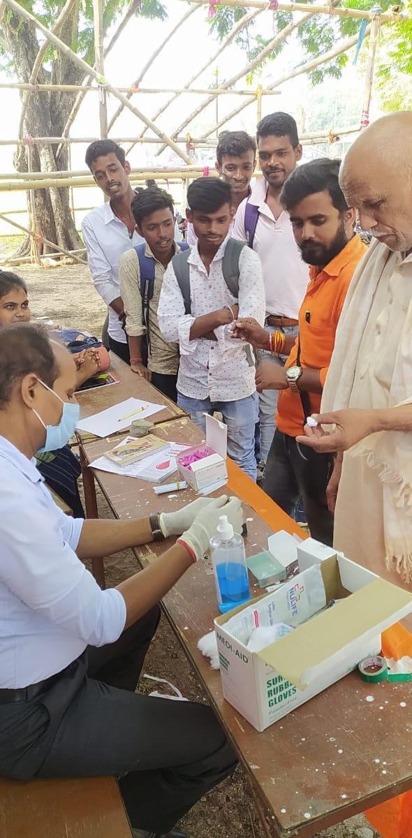 BiharSFS's tweet photo. स्टूडेंट फॉर सेवा, बांका इकाई द्वारा 11 से 18 अक्टूबर तक चलने वाले "रक्तगट पंजीकरण अभियान "के निमित सैकड़ों छात्र-युवाओं का पंजीकरण एवं रक्त सूची का जांच करवाया गया

#StudentsForSeva 
#ABVPBihar https://t.co/tQxOaftCHg
