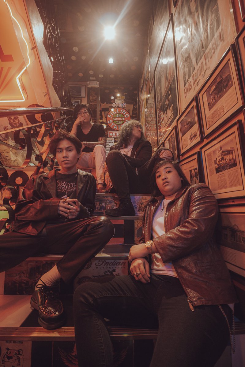 abcdbandofcl's tweet photo. Imagine sounding good, and also having the looks 😎
.
.
.
Watch our music video of Pawn Stars feat. Toshi on our YouTube channel 🎵

Don’t forget to follow us on our social media accounts ☺️

#MusicVideo #PawnStars #goodmusic #punkband #punkmusic #NewMusicAlert https://t.co/27Ag6P0fP2