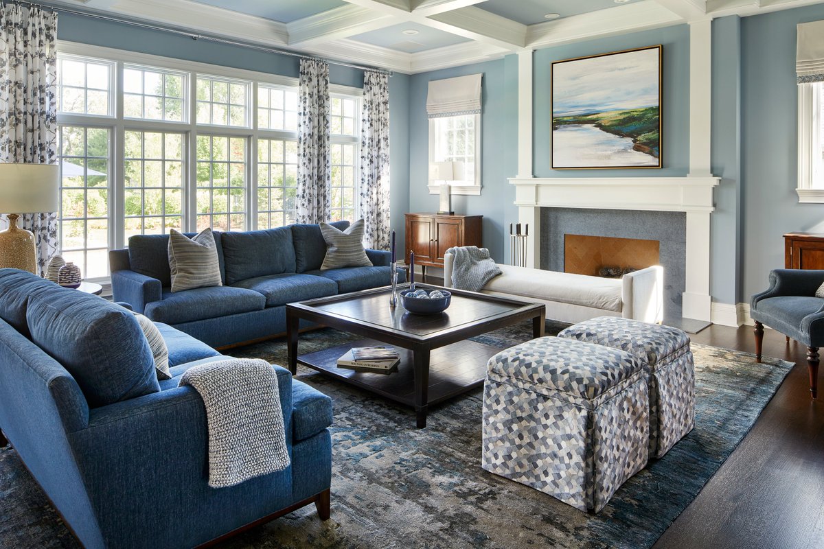 Texture, pops of color, and attention to the fine finishing details turned this house into a warm and comfortable home for an active family of five. Get inspired by more photos of this beautiful space in our portfolio: bit.ly/3frwfbT