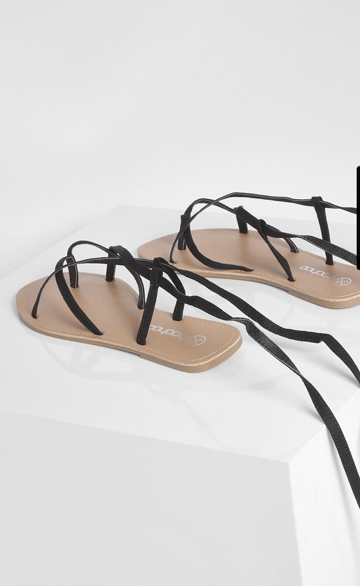 style_diary_ug's tweet photo. When you are looking for something simple to style. These strappy sandals are the way to go.

They go for only 45K. Dm us to order https://t.co/TNDjDsQrPg
