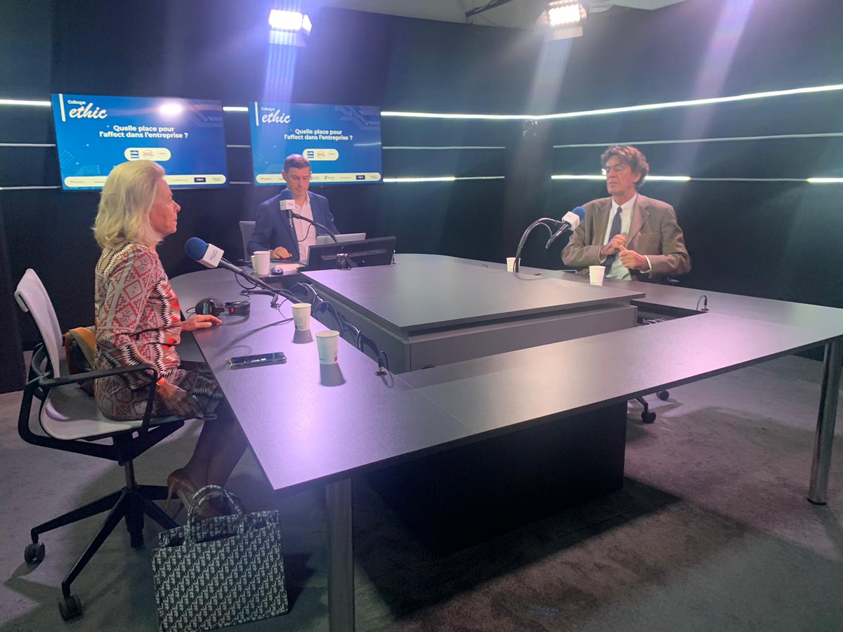 coworklaradio's tweet photo. C'est le Jour J pour le colloque inédit du @MouvETHIC ! 

💼 Quelle est la place de l'affect au sein de l'entreprise ? 

Nos invités de marque ont répondu présents afin de partager leur point de vue au micro de @FabriceCouste ! 🎙️ https://t.co/JqZHY7Voho