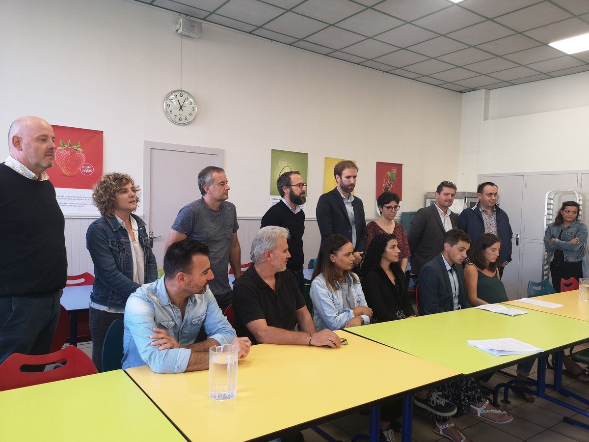 Hezkunde Nazionalak ez du diruztatuko, irakaskuntza pribatuan diren behar bereziko haurren AESH laguntzailea, kantina garaian. 

Integrazio Batzordeak eta APEL Pays Basque-k salatu dutenez, Ipar Euskal Herrian, Seaska eta eskola katolikoetako 30 bat haurri eraginen die neurriak.