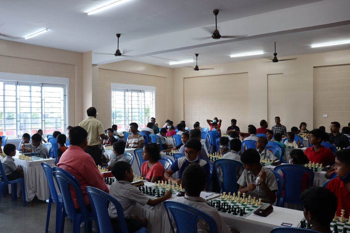 dav_vedritam's tweet photo. D.A.V. Krida Kendram Sports Academy hosted an 'International FIDE Rating Rapid and Blitz Chess Tournament’ on 15th &amp; 16th October 2022 @ D.A.V School, Pallikaranai
Over 1000 participants from the age of 8 to 88 competed enthusiastically in both formats – Rapid &amp; Blitz
#DAVChennai https://t.co/rnwCGULoS8