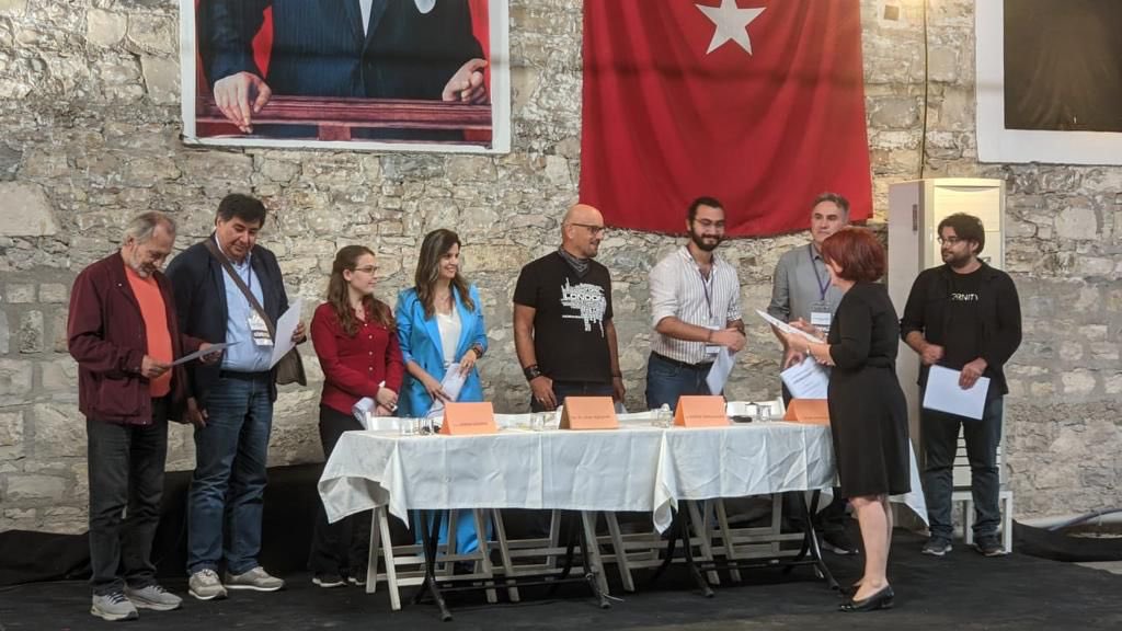 FelsefeUrla's tweet photo. Üç yıllık aradan sonra VII. Urla Felsefe Günleri’ni 6-7 Ekim’de gerçekleştirdik. “ Bilim, Bilimsellik ve Felsefe” ana teması çerçevesinde  konuşmalar ve konuşmacılar çok ilgi gördü. =>

#urlafelsefegünleri #urlafelsefegönüllüleri #felsefe #urla https://t.co/av2MQB19mY