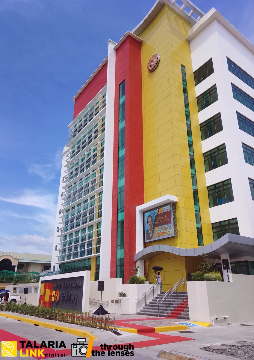 TalariaLink's tweet photo. Through the lenses
It's Wayback Wednesday!
In preparation for inauguration and blessing of the newly built seven-story e-library building in Bulacan State University, happened on October 13.
Photo by Shiela Mae Talusan
#TalariaLinkDigital
#WingedStories
#DigitalJournalism https://t.co/gH6Qohzb1i