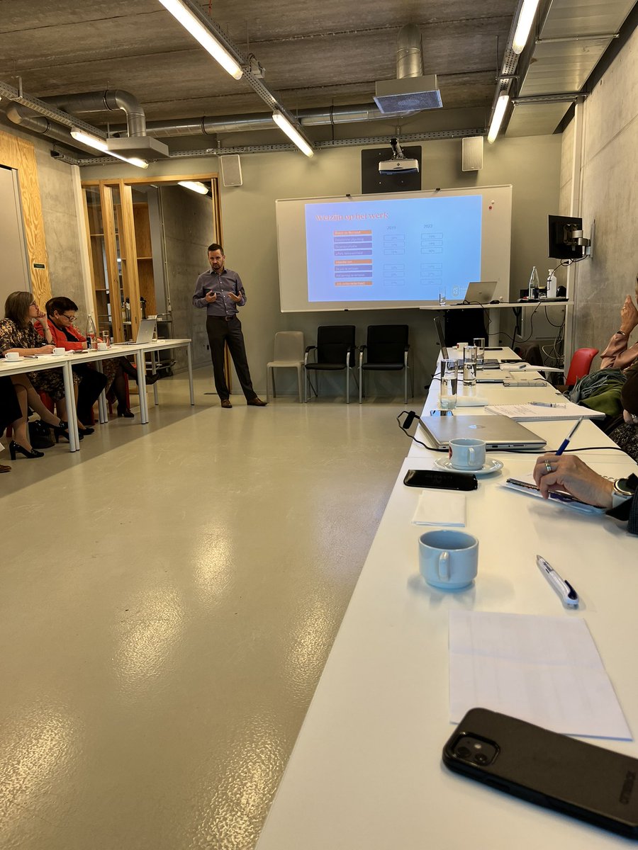 lvslambrouck's tweet image. Interessante Lizo-sessie in het @ZorglabV met @daanaeyels een aantal bezorgdheden, maar vooral heel veel opportuniteiten @VOKA_HC @viveshogeschool @azgroeninge