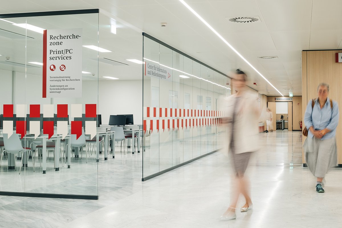 viennaofficeSA's tweet photo. Austrijska nacionalna biblioteka otvara novi Centar za informatičku i medijsku kompetenciju koji kroz raznovrstan program nudi osnovne vještine za efikasno i odgovorno korištenje digitalnih izvora informacija i medija. #teachinglibrary #medialiteracy
© ÖNB https://t.co/jva0MKEqFq