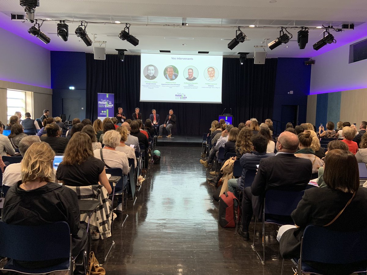 SRCOuest's tweet photo. 🙌✨Salle comble pour le pitch « #servicesclient : les nouveaux canaux pour booster l’#engagement client et collaborateurs ! » animé par Stéphane Cailleau Groupe Atlantic, Stéphane Roux @loireatlantique, Guillaume Chevalier @kiloutou et Frédéric Canevet @EloquantNews
#srco2022 https://t.co/tnqC24hz5d