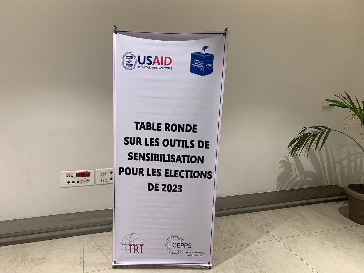 m_mubembe's tweet photo. Table ronde sur “les outils de sensibilisation pour les élections de 2023”. L’objectif était de faire une rétrospective des outils utilisés en 2018, et de prendre connaissance des outils validés par la ceni pour les élections 2023.@IdryssKatenga @susibakajika,@juvenalmunubo https://t.co/VALym2t6bz