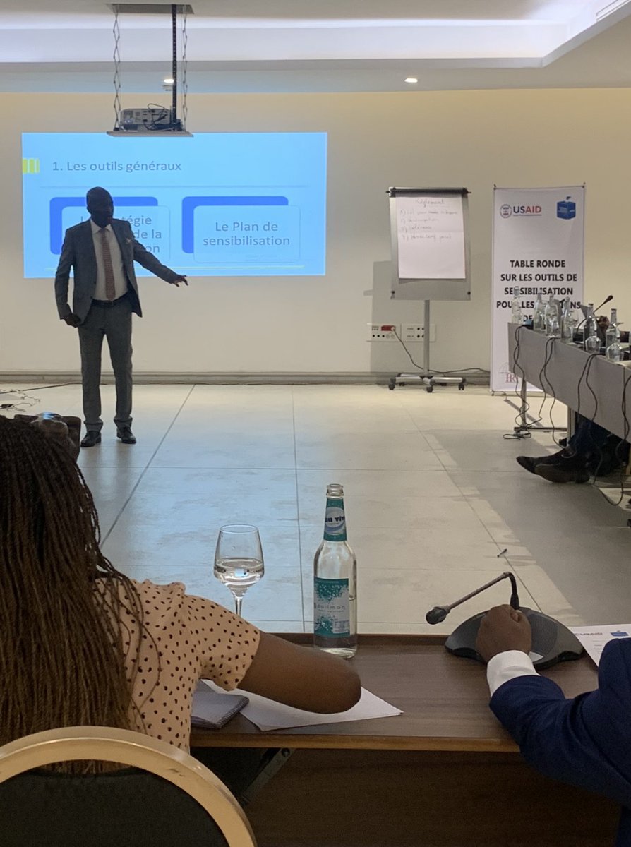 m_mubembe's tweet photo. Table ronde sur “les outils de sensibilisation pour les élections de 2023”. L’objectif était de faire une rétrospective des outils utilisés en 2018, et de prendre connaissance des outils validés par la ceni pour les élections 2023.@IdryssKatenga @susibakajika,@juvenalmunubo https://t.co/VALym2t6bz
