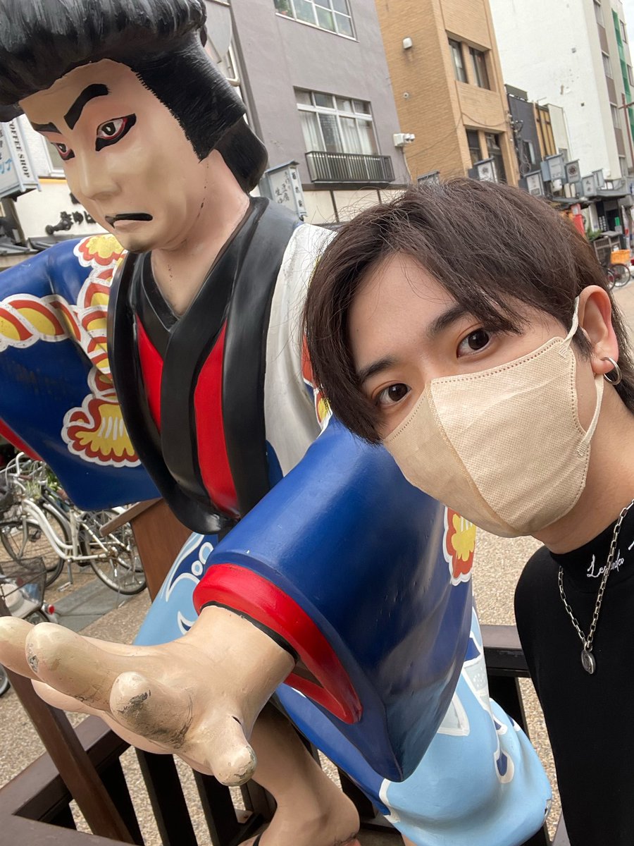 RyononK's tweet photo. 浅草に一人旅してきました🏮

あと明日お昼12時に大切なご報告があります！🎉㊗️

#浅草 #旅 #一人旅 https://t.co/fMZQsffNZg