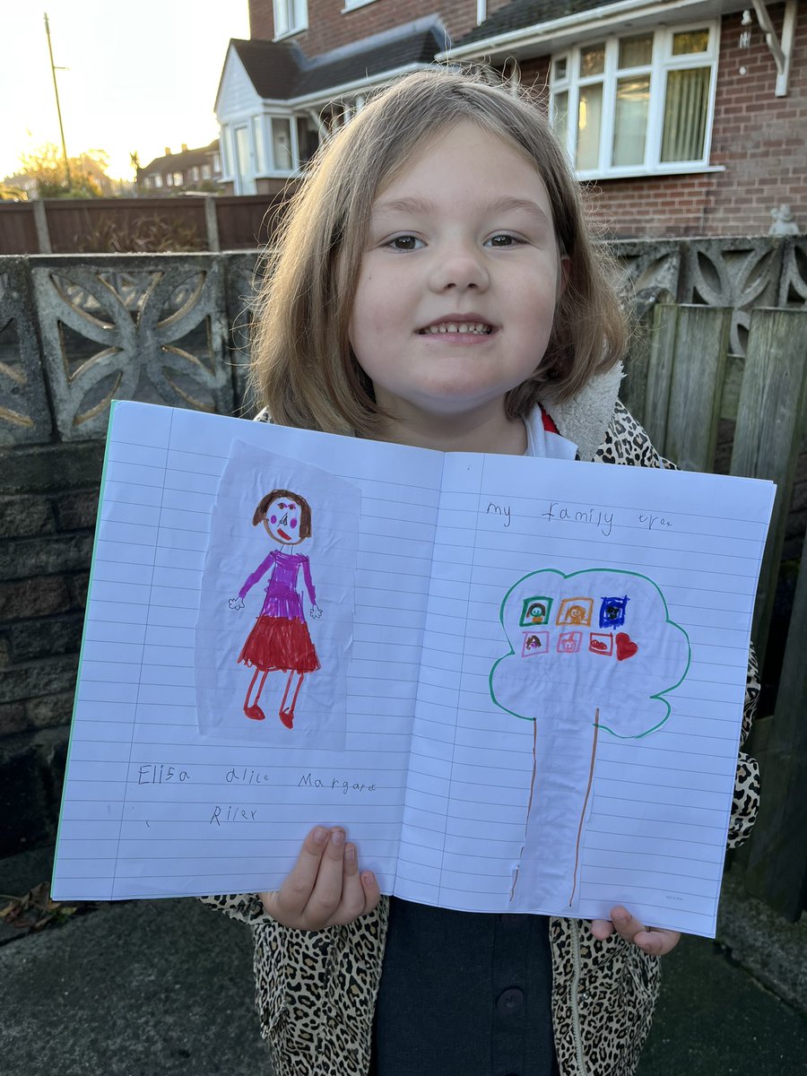 BroughMartha's tweet photo. Eliza’s very proud of her homework! Mummy &amp; daddy are very proud too! ❤️@KnypersleyFirst https://t.co/19s7beZb34