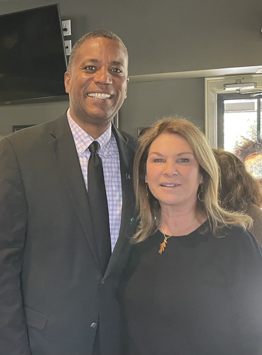 lisadeane16's tweet photo. I support @GSLoganCT for Senate! George is a true friend and supporter of #demandZERO. He understands the national security crisis of illicit fentanyl as well the economic mess CT is in and is fired up to make positive changes! https://t.co/bpG5zBAfQd