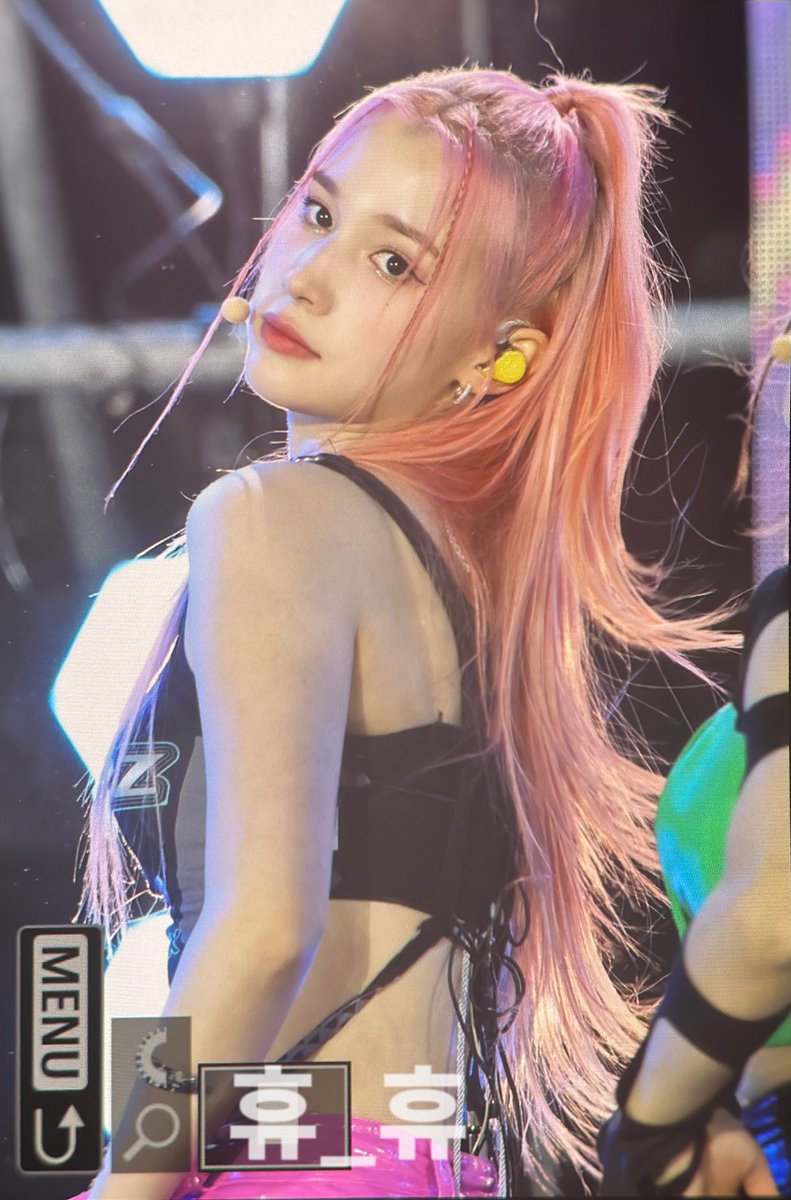 휴_휴 tweet media
