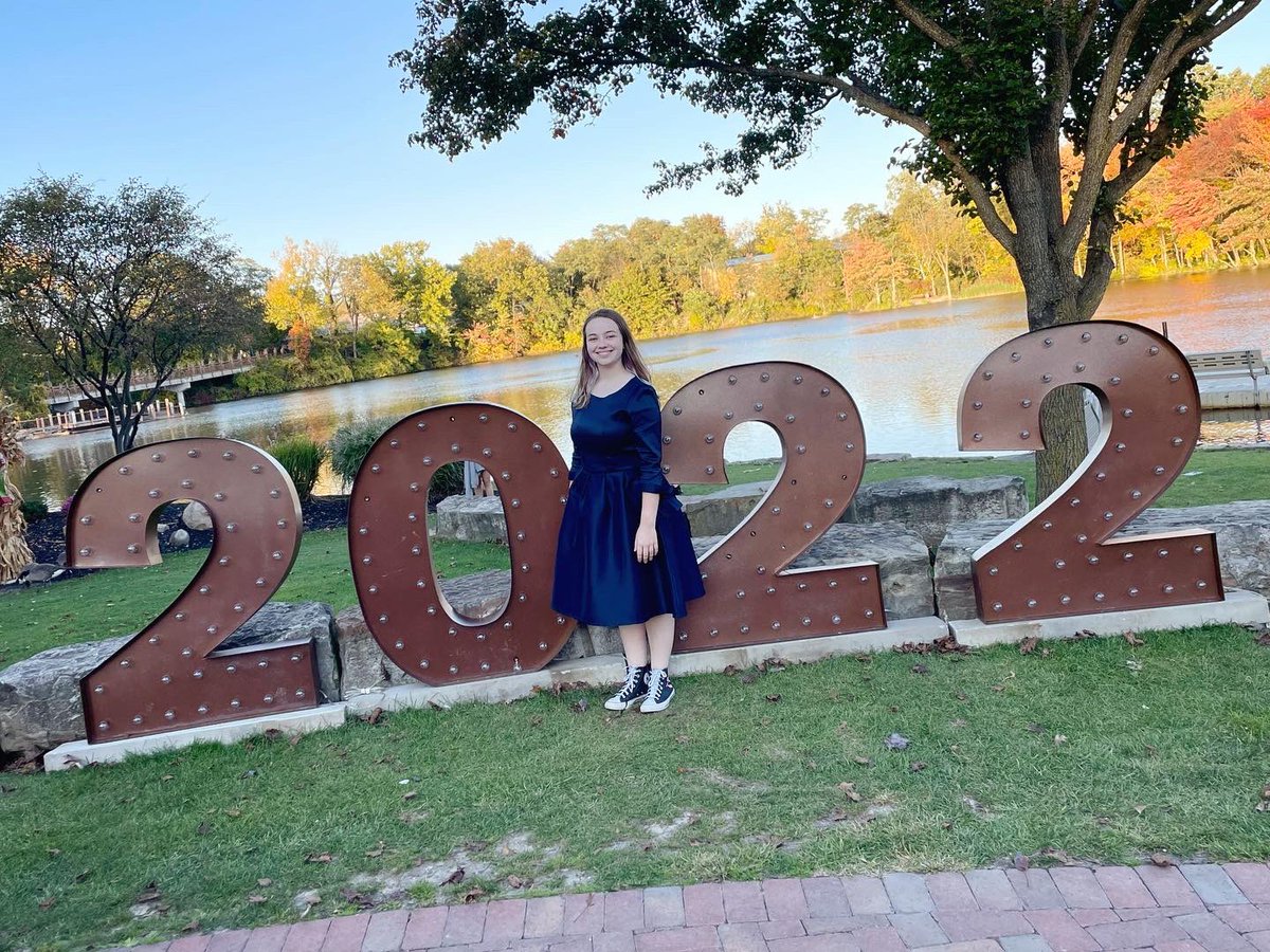 kfay's tweet image. Late post: Alex had her Homecoming a couple weeks ago and her friends met up first at Coe Lake for some beautiful pictures
📸
#homecoming #fayfun #kfay #cleveland #inthecle