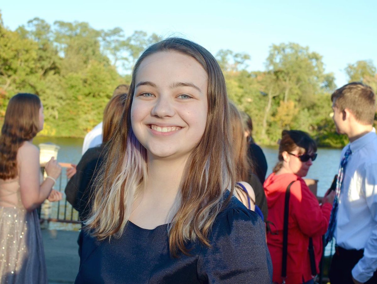 kfay's tweet image. Late post: Alex had her Homecoming a couple weeks ago and her friends met up first at Coe Lake for some beautiful pictures
📸
#homecoming #fayfun #kfay #cleveland #inthecle