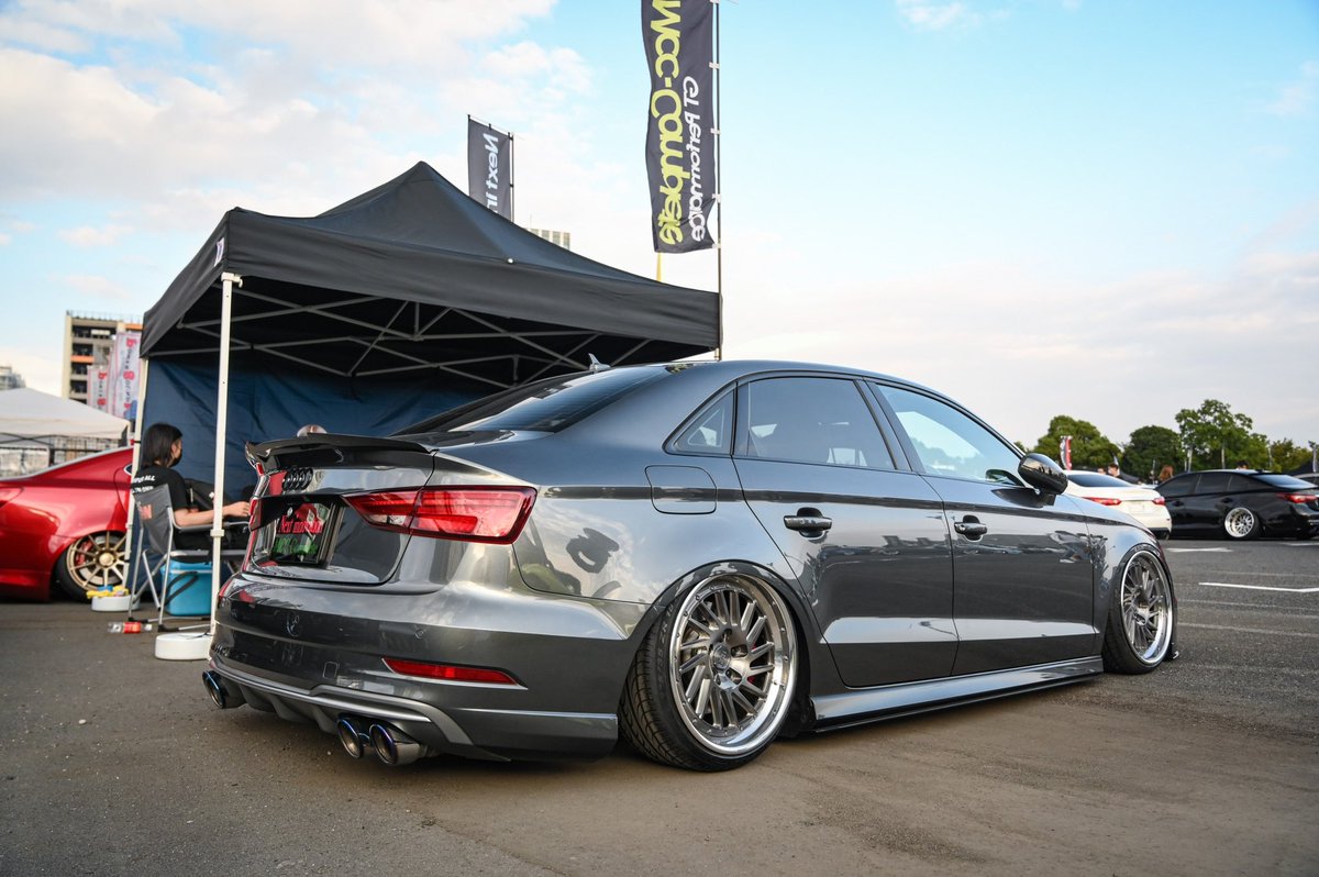 peta625's tweet photo. 仕様変更‼️

Audi S3 8V
エアサス #aIRLIFT
ホイール #1221wheel R6446 AP3
マフラー #innotech #ipe
リップ #nextinnovation
RSグリル

Photoby📸 @yso_fd2r 

#audis3
#stancenation
#スタンスネーション https://t.co/xNSxxhQOUd