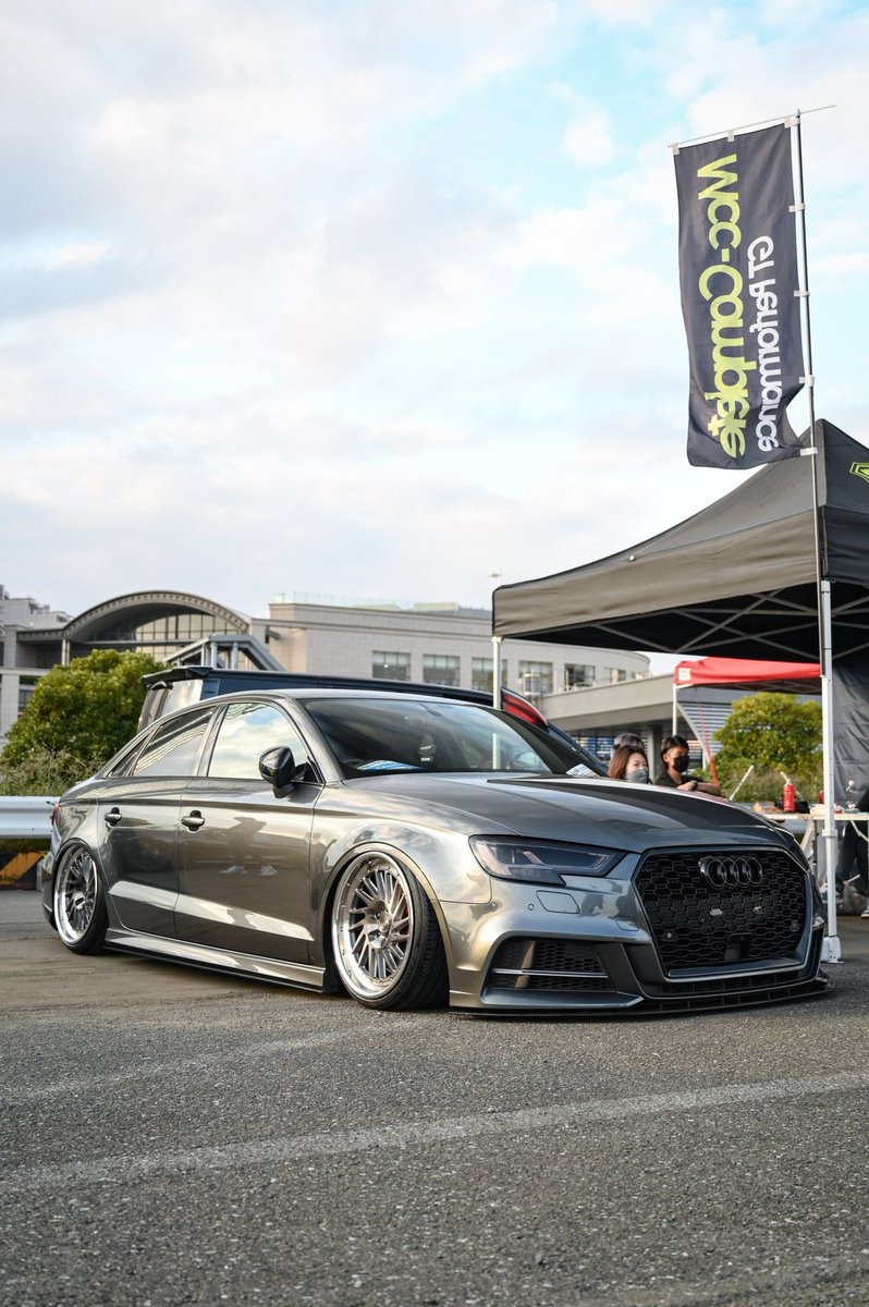 peta625's tweet photo. 仕様変更‼️

Audi S3 8V
エアサス #aIRLIFT
ホイール #1221wheel R6446 AP3
マフラー #innotech #ipe
リップ #nextinnovation
RSグリル

Photoby📸 @yso_fd2r 

#audis3
#stancenation
#スタンスネーション https://t.co/xNSxxhQOUd