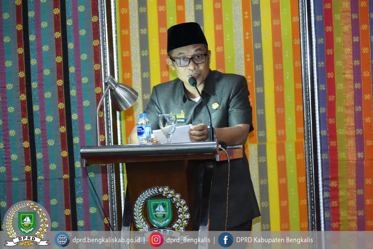 dprdbengkalis's tweet photo. Bupati Kabupaten Bengkalis Berikan Jawaban terhadap Pandangan Umum Tujuh Fraksi DPRD https://t.co/OBs6Oikiz8 https://t.co/nbf4mdwLIs
