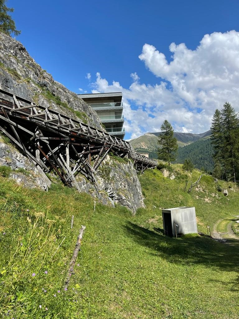 UNStudio_Arch's tweet photo. Here's a project from the archives!
We played an integral role in the modernisation Hotel Castell in Zuoz, which offers stunning views towards the Engadin valley.
Click through to see some of the images @benvanberkel captured of our design.
https://t.co/vKjGvTb9NJ https://t.co/zXYDMj6Zrs