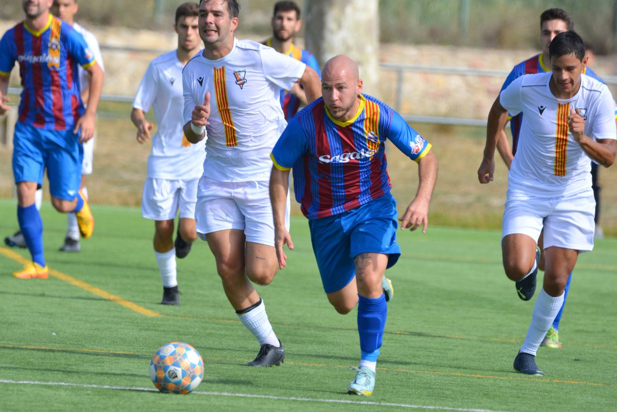 cfcaldes's tweet photo. Tercera jornada de lliga i dos dels nostres jugadors en l'equip de la setmana Grup 1 de Primera Catalana!! 💪🔴🔵⚽
Guillem Cabot i Saki.
@Gol_Cat 
@RadioCaldes 
@NoticiesCalderi 
📷 @guti_antonio 
@CabotGuillem 
@jcamisaki 
@Joseduque5875 
@jhm891945 
@XaviOG 
@EsportsCaldesM https://t.co/KE88l3BSS5
