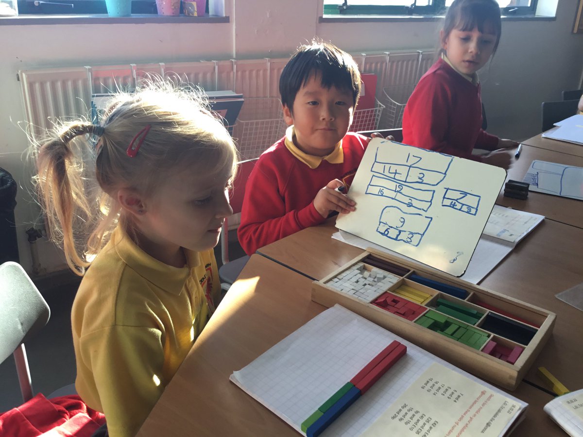 yeartwophoenix's tweet photo. We are developing our understanding of finding the difference. We used @CuisenaireCo to support our learning. #barmodels #findthedifference https://t.co/kTST2dX5qi