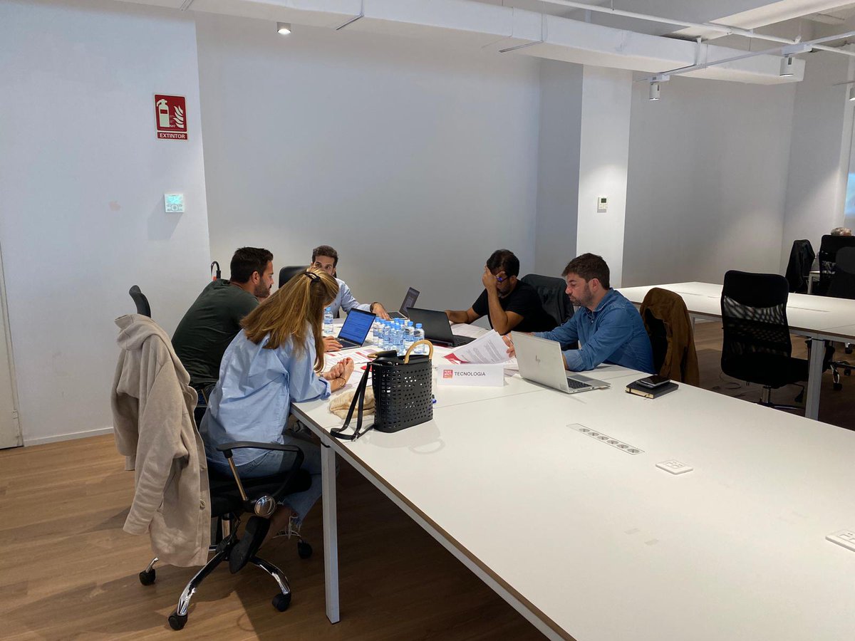 MktComCat's tweet photo. 🏆 #PremisImpacte2022
Reunió Jurats
Els membres del jurat que determinen els guardonats de la categoria #Tecnologia són #JordiCapdevila @seedtag, @xfisa @laviniagroup, #MiguelCano #Cupra, #CarlotaGatius #202DigitalReputation, #danielrocafort #visyon https://t.co/s8feBAzm0C