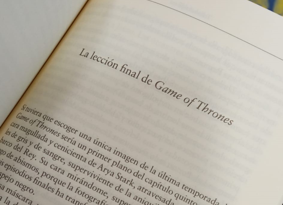 Librería Berlín (@libreraberln) on Twitter photo Hoy os queremos traer una de nuestras #recomendaciones🙌📖
Esta vez para aquellos a los que les gustan las #series, y las analizan después de verlas para entender cada detalle🕵️
#Telesakespeare de <a href="/jorgecarrion21/">Jorge Carrión</a> <a href="/G_Gutenberg/">Galaxia Gutenberg</a>
➡️instagram.com/p/Cj2fGbtDyJ9/ Hoy os queremos traer una de nuestras #recomendaciones🙌📖
Esta vez para aquellos a los que les gustan las #series, y las analizan después de verlas para entender cada detalle🕵️
#Telesakespeare de <a href="/jorgecarrion21/">Jorge Carrión</a> <a href="/G_Gutenberg/">Galaxia Gutenberg</a>
➡️instagram.com/p/Cj2fGbtDyJ9/