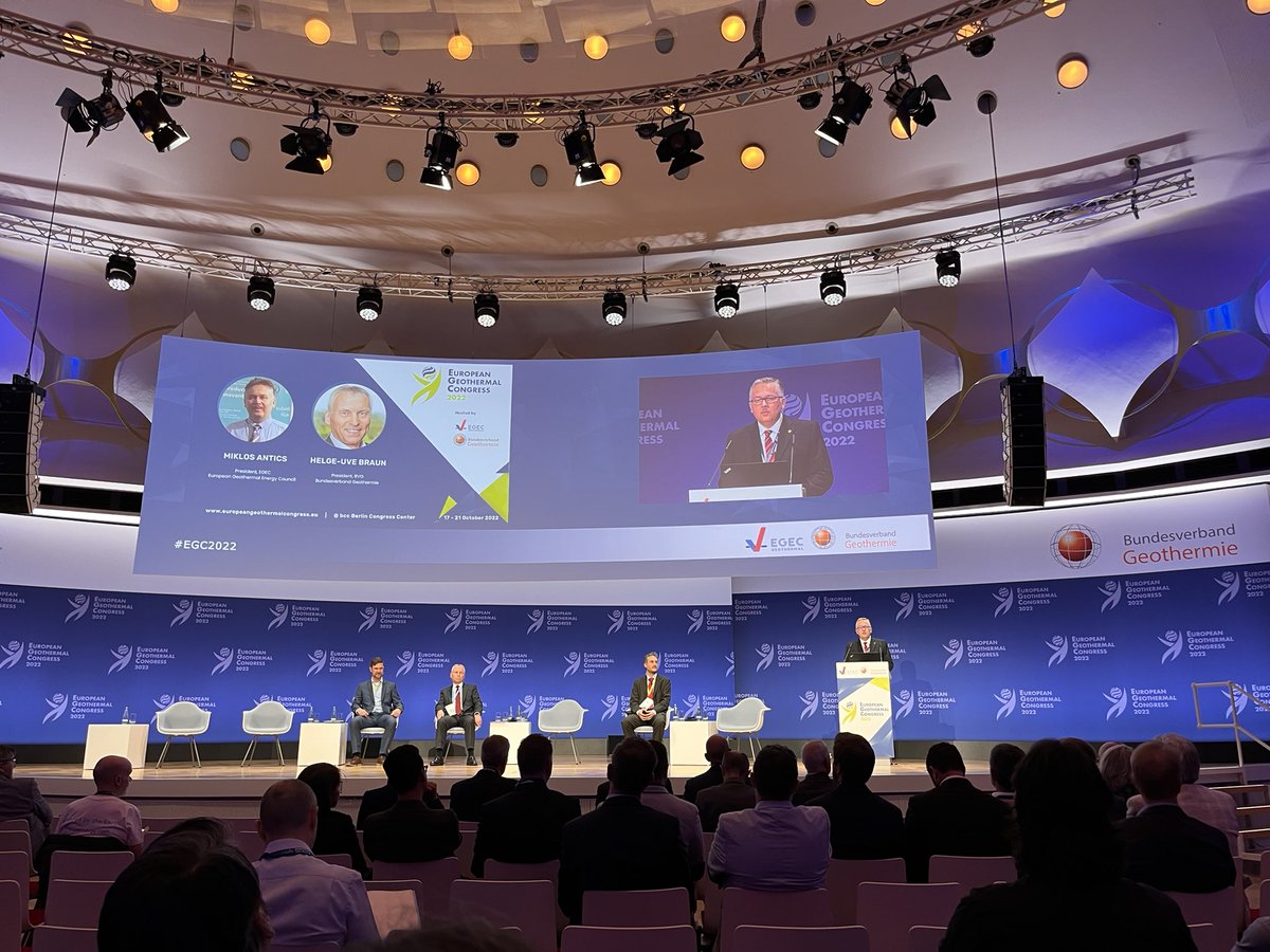 Important emphasis on strengthened heat planning to solve our energy challenge at #EGC2022. Disappointing to see that the first two panels were all male. We can do better at representing our diverse #geothermal industry.
#diversitymatters #heating <a href="/EGEC_geothermal/">EGEC</a>