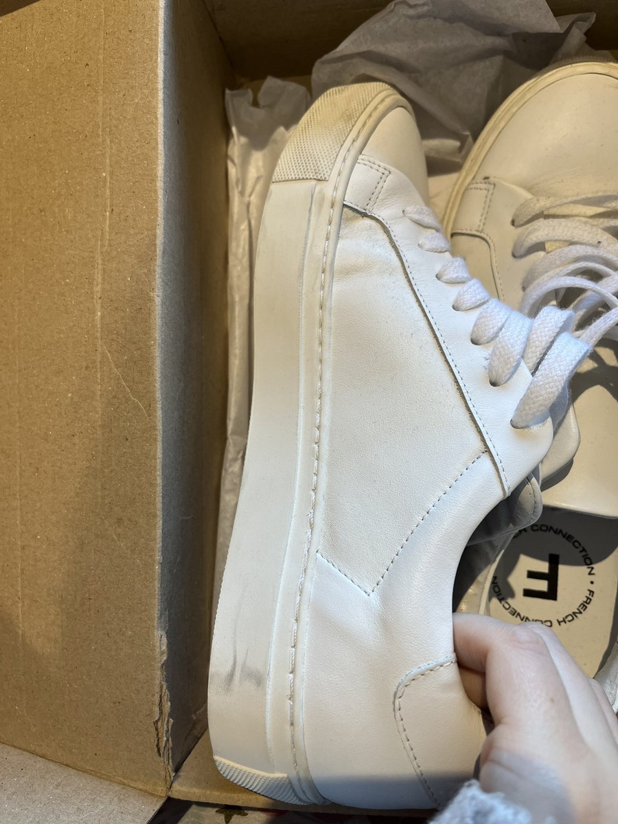 Samalammy's tweet photo. @houseoffraser I have just received my order and I am shocked at the quality of the item I have received. I’m awaiting a reply from customer service so I can return them! https://t.co/2RUq2Dka4r