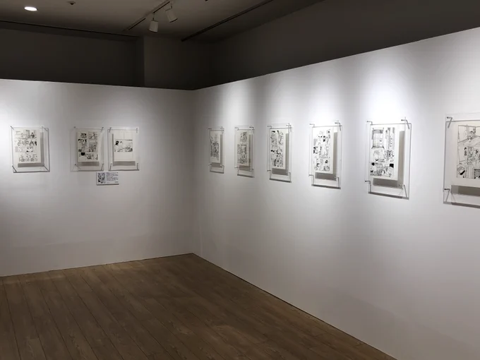 よつばと原画展行ってきました!とにかくペンタッチがすごいしカーテンの透けてるところ何がどうなっているの…?近くで見てもわからなかった…ペン入れのメイキング映像やネームなどもたくさん見れて眼福でした
(会場内はカメラ撮影OK、動画NGです) 
