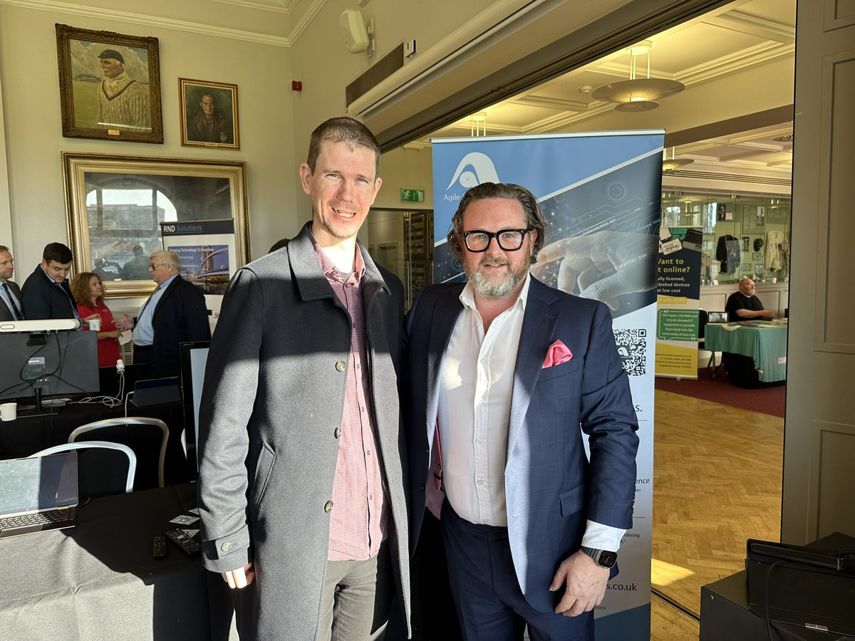 LibertyAppsUK's tweet photo. This morning spent well at @gmchamber Trafford Expo at @EmiratesOT 🏏
Liberty Apps @SteveHiltonCEO pictured with @martinkeelagher @AAutomations having an overdue catch up and photo, it was great to see familiar faces😃
#manchesternetworking #networkmarketing #gmchamber https://t.co/ug5MMJ9t5f