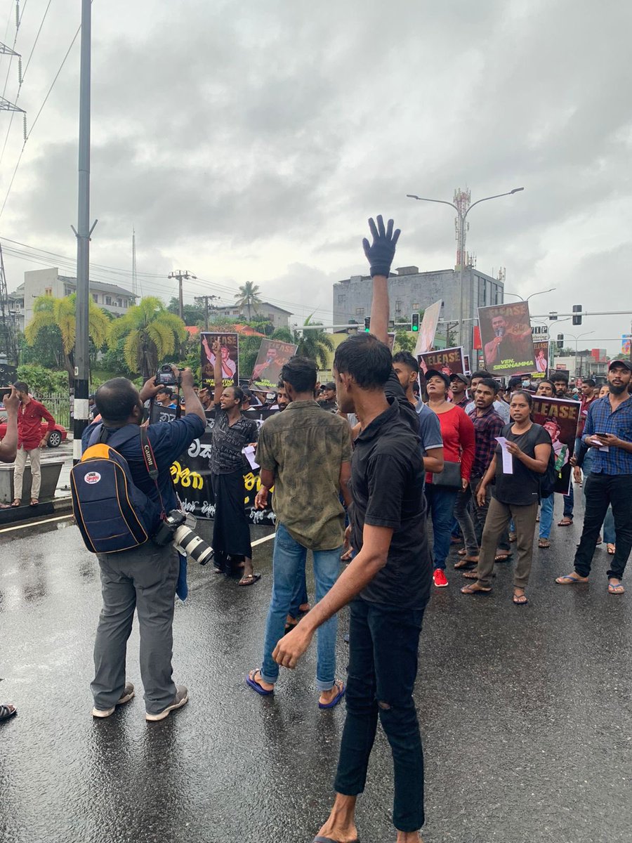 amnestysasia's tweet photo. Sri Lanka: @amnesty is on the ground today observing the protest at Kelaniya. Hundreds of protesters have gathered to demand the release of student demonstrators detained under the #PTA. https://t.co/OyuJlEXFVj