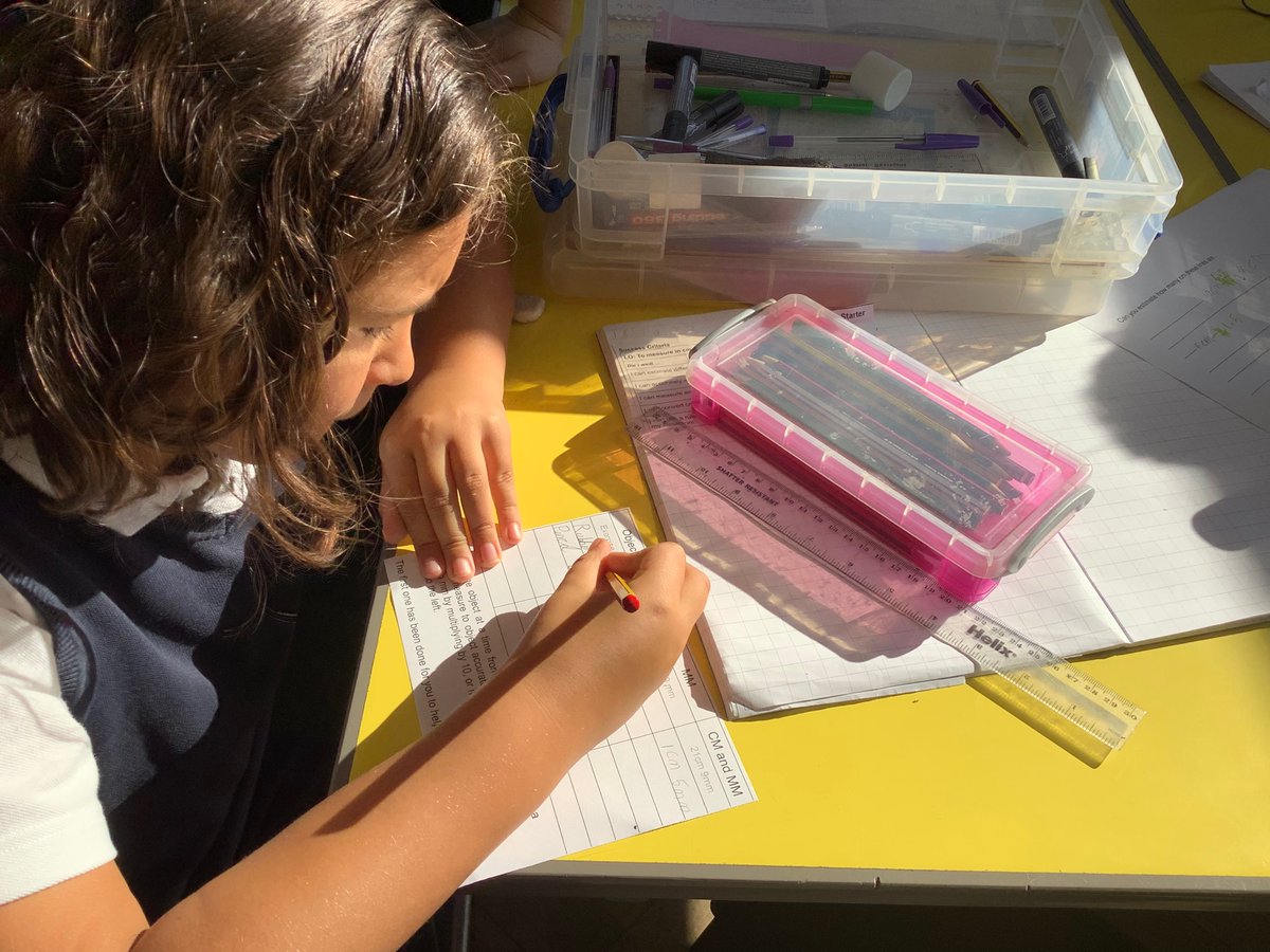 SullyPS's tweet photo. #SPSYear4 are working on our measuring skills hiding cm and mm and accurately using a ruler #SPSMaths #SPSCurious 📏 https://t.co/YDIZxGG7HL