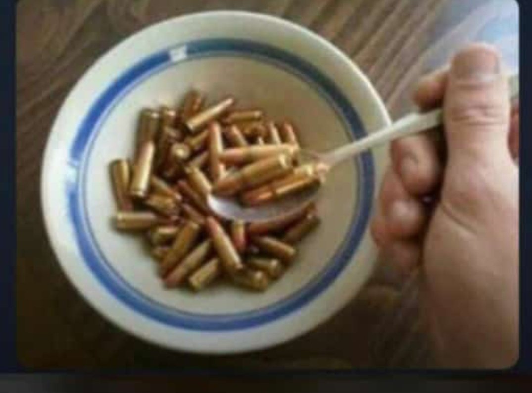 bwogisamson's tweet photo. What S.4 students are feeding on currently😂 https://t.co/5UdWdVfYgp