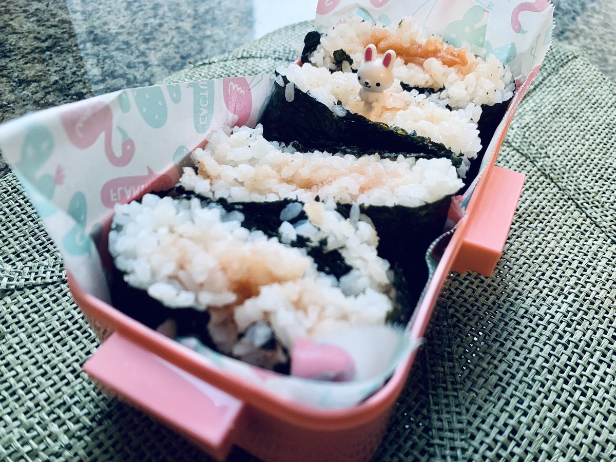firefly_dark's tweet photo. 18/10 便當

#明太子三文飯治 #我做煮 #便當 #mentaiko #ricesandwich #lunchbox #homemade #bento #めんたいこ #サンドイッチ #自分で作る #お弁当 #ランチ
IG: everyday_no_bento https://t.co/6OjxNbB1E5