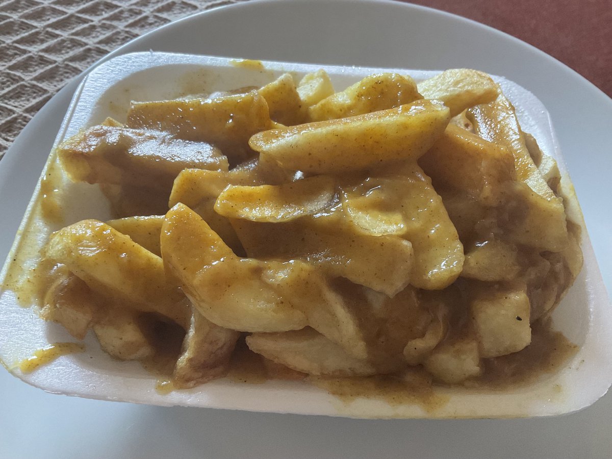 Jayenkai's tweet photo. Today's Stroll : 2,496 steps for a Flu Jab..
Stabby stab stab...
#ChippyDinner https://t.co/HKk3ZcDjT3