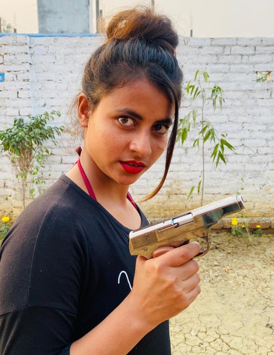 #कानपुर ये हैं अवैध देसी पिस्टल रखने वाली दबंग काजल रानी,क्षेत्रवासियों में इनका है खौफ
<a href="/kanpurnagarpol/">POLICE COMMISSIONERATE KANPUR NAGAR</a> को खुली चुनौती देती युवती की तस्वीर,चकेरी की बताई जा रही है तसवीर
<a href="/dcpekanpur/">DCP East Zone Kanpur</a>
<a href="/Uppolice/">UP POLICE</a>
<a href="/DcpCrimeKanpur/">DCP Crime, Police Commissionerate Kanpur Nagar</a>