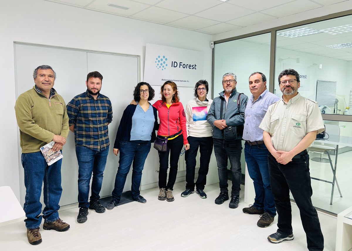 😃😃 Hoy hemos recibido la visita de investigadores del <a href="/INFOR_Minagri/">Instituto Forestal</a> acompañados por <a href="/chdeaza/">celia</a> e <a href="/iruanopalencia/">Irene Ruano</a> del <a href="/YoungForesters/">iuFOR UVa-INIA</a> 👏🏼👏🏼