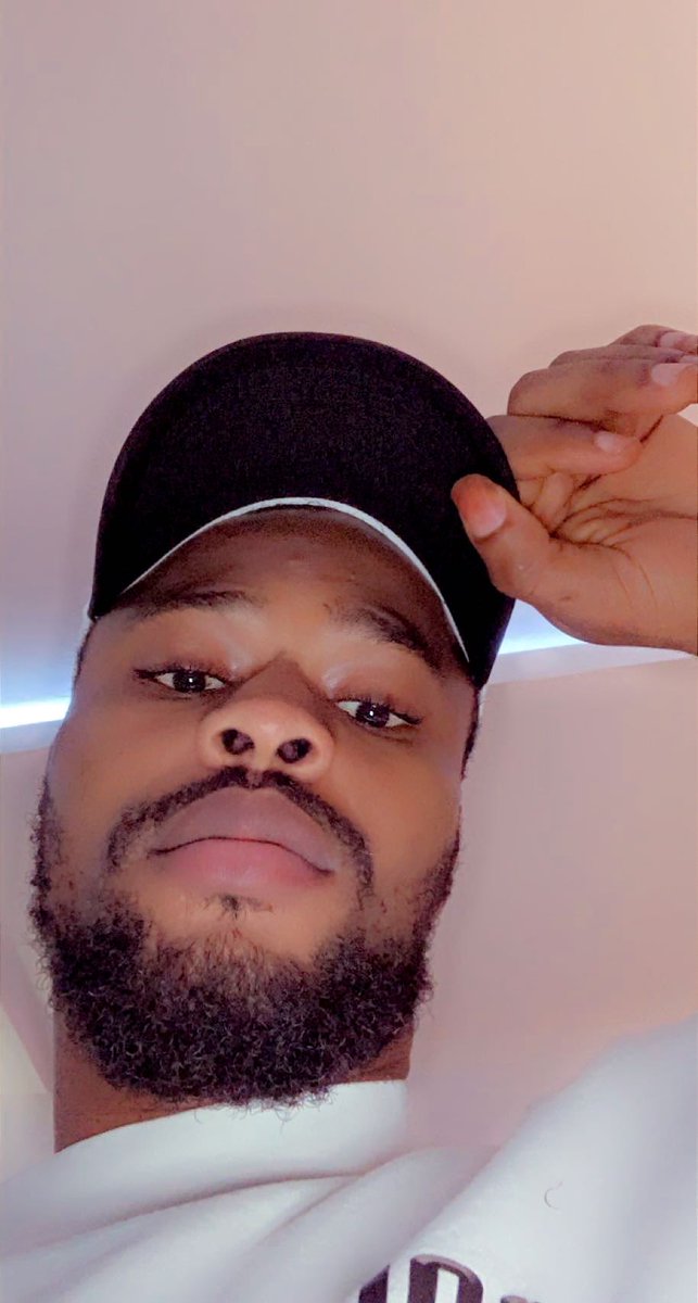SkdWears's tweet photo. Ladies
 me or your eyelashes?
chose one 😂 

#ladies #trending #viral #girls https://t.co/X7U3UndQwB