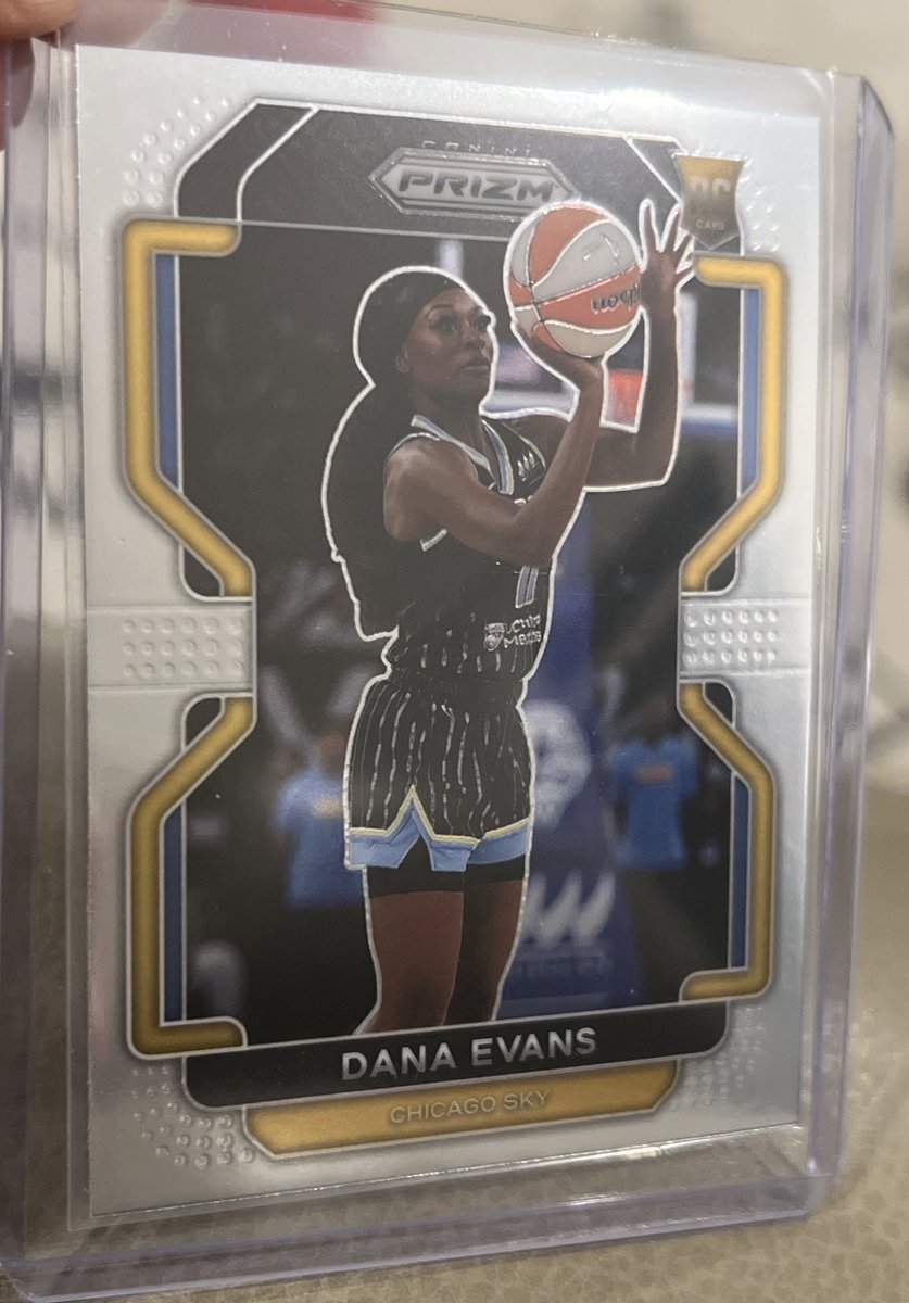 madison_brewer's tweet photo. Hey @PaniniAmerica FYI @Danaaakianaaa was a rookie in 2021, not 2022. This appears to be a misprint. Note the RC at top right. @TheWNBPA #wnbaprizm @WNBA https://t.co/2Y8UfcZj3P