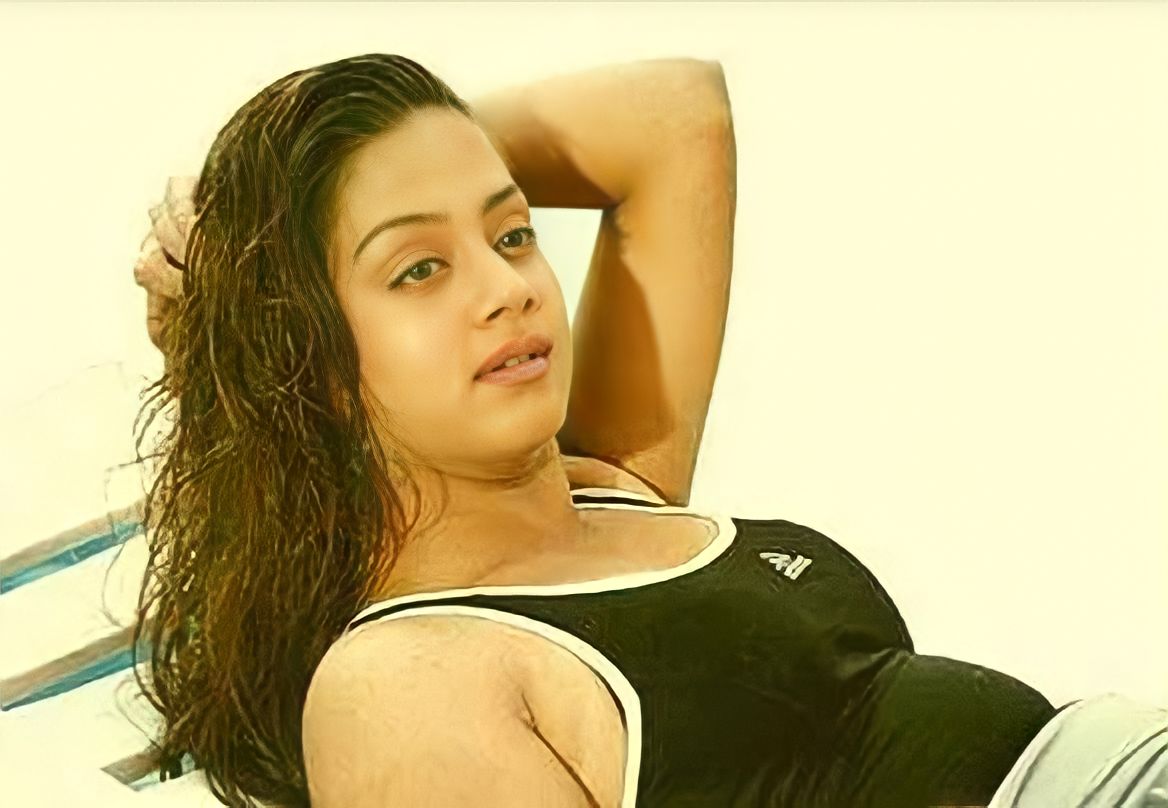 Tamil Actress Jothiha Nude Photos - ð’ð”ððˆð‹ ð“ð‡ðˆð‹ð€ðŠ on X: \