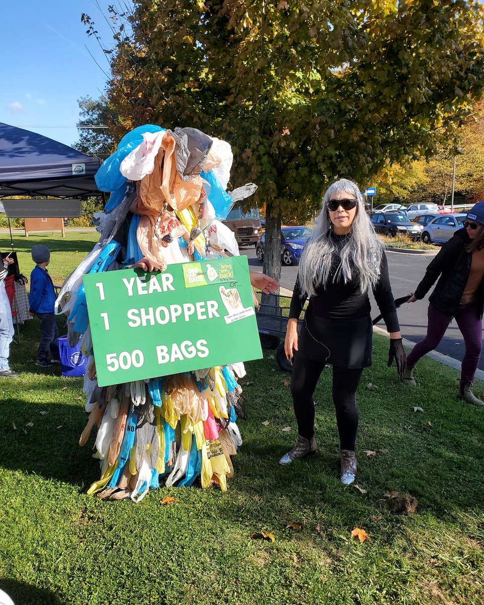 AppStudiesASU's tweet photo. Our gradua-te students have been learning and fighting #microplastics in several ways. The work they have developed so far is remarkable.
#waterways #cleanwateract #cleanwater #badwaterbadlife #cleanwateract50thanniversary
#sustainabilityandtheartsinappalachia #appstudies https://t.co/wsSi3uVwfF